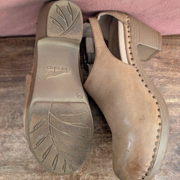 Dansko Sassy Stylish Upfront Closed Toe Clog - Picture 9 of 10